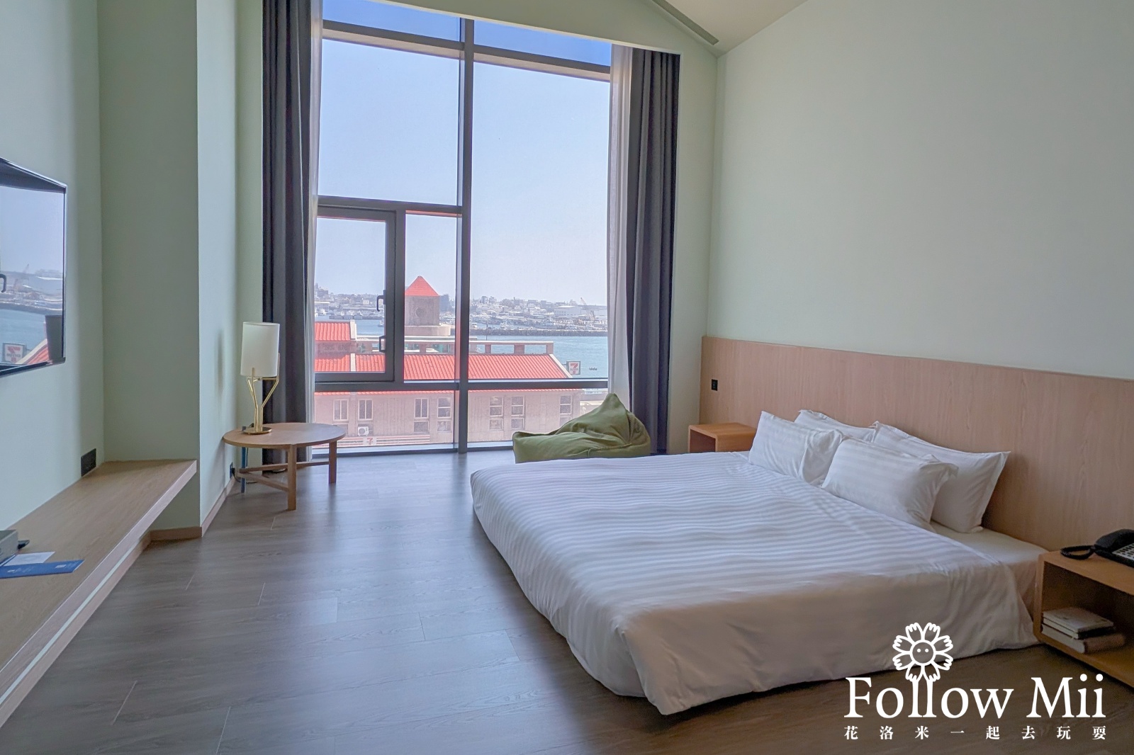 澎湖親子住宿推薦-澎澄飯店四季澎湖灣樓中樓房型與大面採光窗