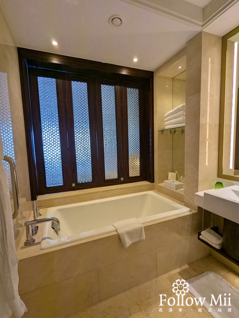 阿布達比住宿,阿布達比大運河麗思卡爾頓酒店