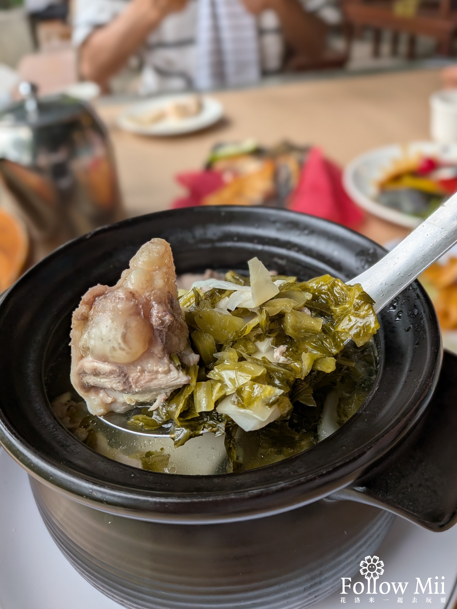 豆麥私房菜必點古早味酸菜雞湯